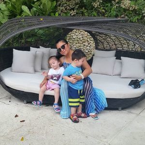 Meet your Posher, Yham